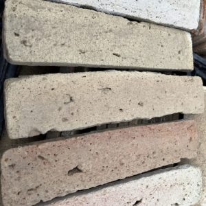 Homokfújt tégla szelet sárga színben